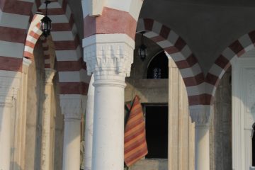 Mukarnaslı Sütun Başlığı 15 Mukarnaslı Sütun Başlığı