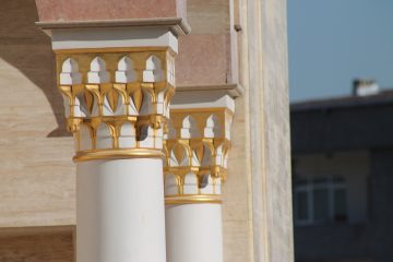 Mukarnaslı Sütun Başlığı 18 Mukarnaslı Sütun Başlığı