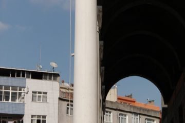 Mukarnaslı Sütun Başlığı 22 Mukarnaslı Sütun Başlığı